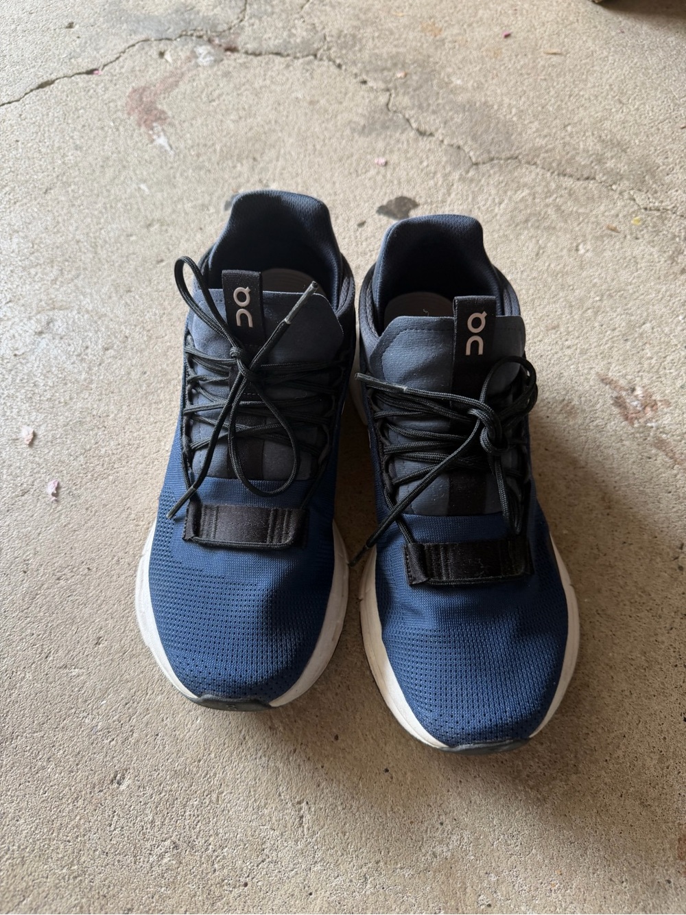 Running shoes